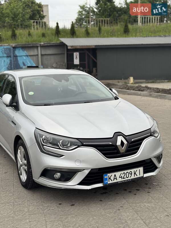 Хетчбек Renault Megane 2017 в Дрогобичі фото 7 Хетчбек Renault Megane 2017 в Дрогобичі