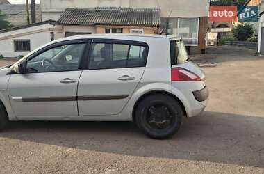 Хэтчбек Renault Megane 2004 в 