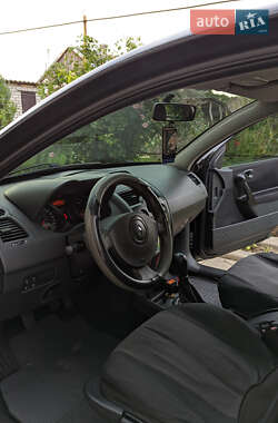 Седан Renault Megane 2004 в 
