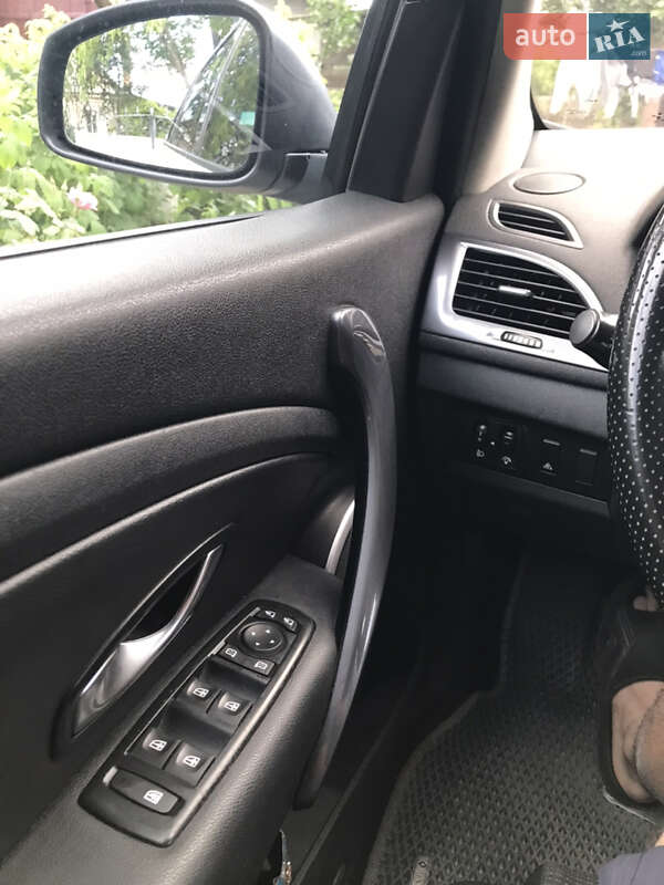 Универсал Renault Megane 2011 в Любаре