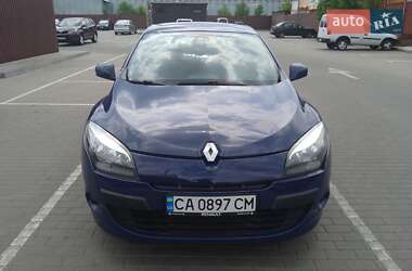 Хетчбек Renault Megane 2010 в 