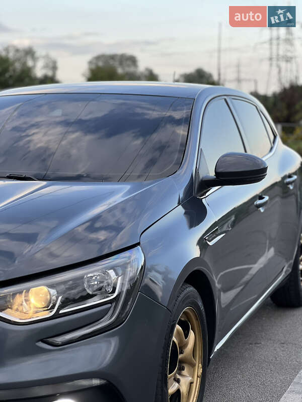Хэтчбек Renault Megane 2016 в Киеве