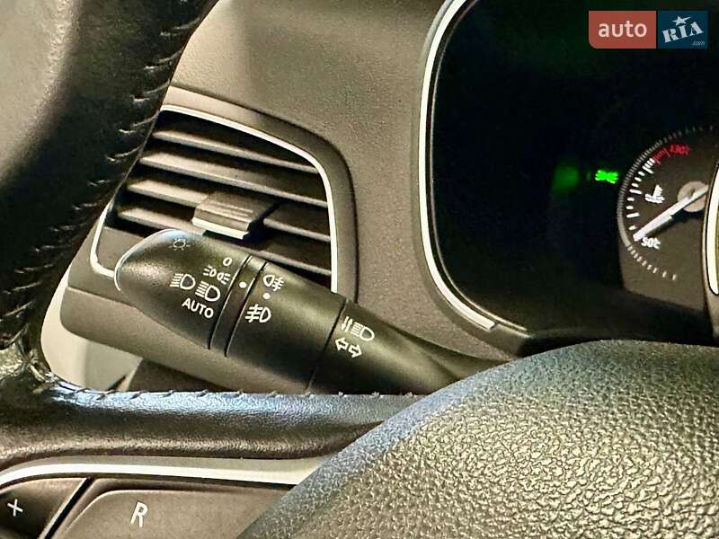 Седан Renault Megane 2018 в Львові