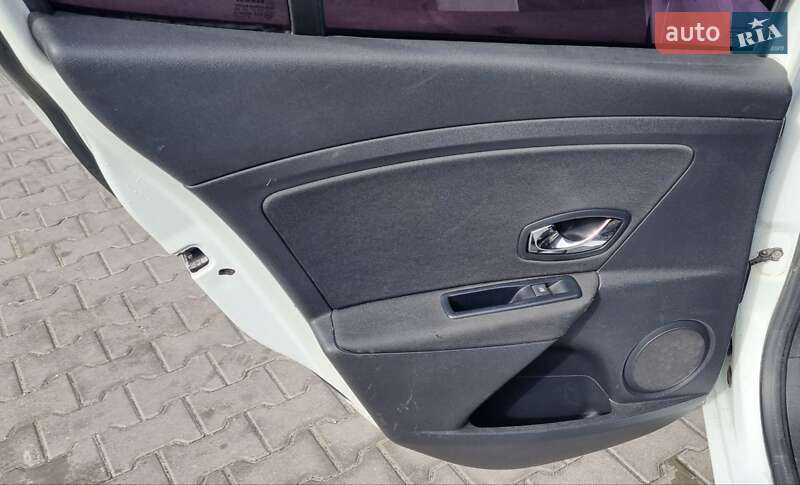 Хэтчбек Renault Megane 2014 в Киеве