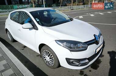 Хэтчбек Renault Megane 2015 в 