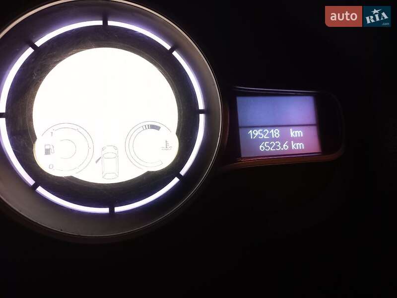 Хэтчбек Renault Megane 2010 в Кривом Роге фото 4 Хэтчбек Renault Megane 2010 в Кривом Роге