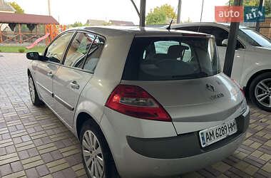 Хэтчбек Renault Megane 2005 в 