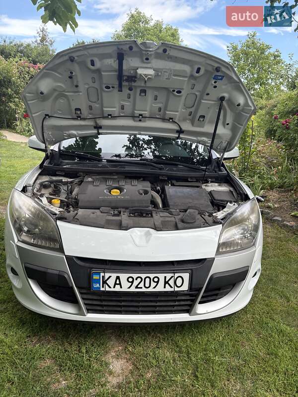 Купе Renault Megane 2009 в Корсуне-Шевченковском