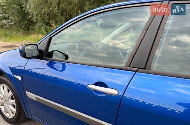 Хэтчбек Renault Megane 2006 в 
