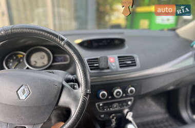 Хэтчбек Renault Megane 2010 в 