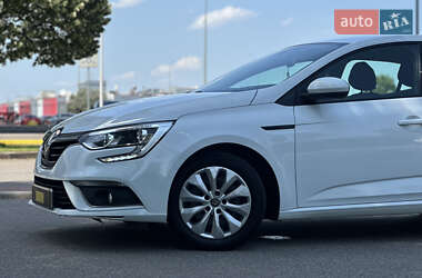 Хэтчбек Renault Megane 2018 в 