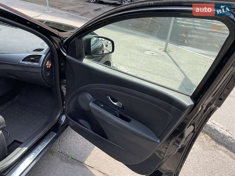 Универсал Renault Megane 2015 в Киеве