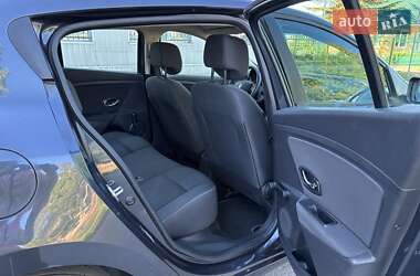 Хэтчбек Renault Megane 2012 в 