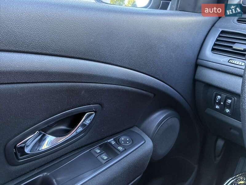 Хетчбек Renault Megane 2012 в Луцьку