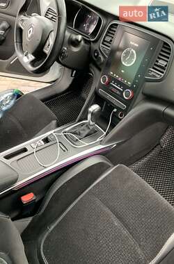 Седан Renault Megane 2019 в 