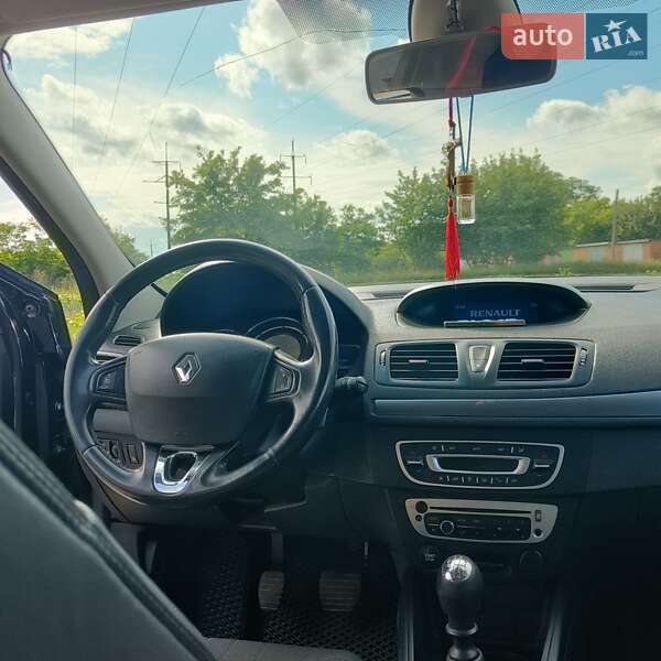 Универсал Renault Megane 2015 в Гадяче фото 12 Универсал Renault Megane 2015 в Гадяче