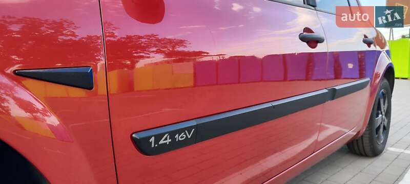 Седан Renault Megane 2004 в Умані