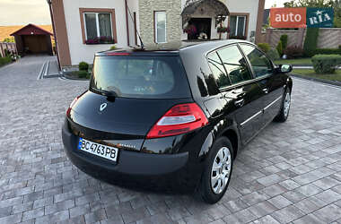 Хэтчбек Renault Megane 2007 в 