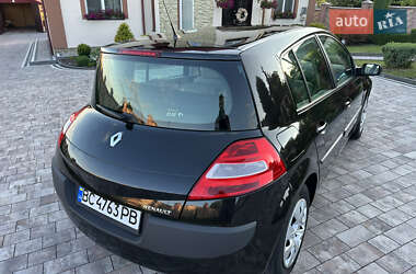 Хэтчбек Renault Megane 2007 в 