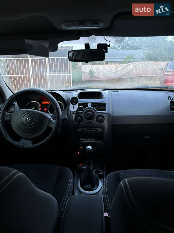 Седан Renault Megane 2005 в Пустомытах