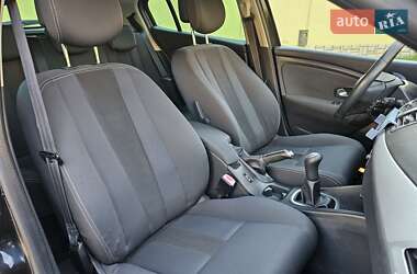 Хэтчбек Renault Megane 2009 в 