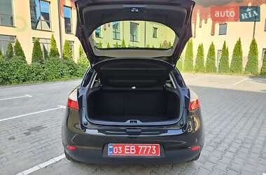 Хэтчбек Renault Megane 2009 в 