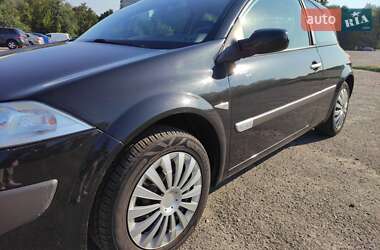 Хэтчбек Renault Megane 2005 в 