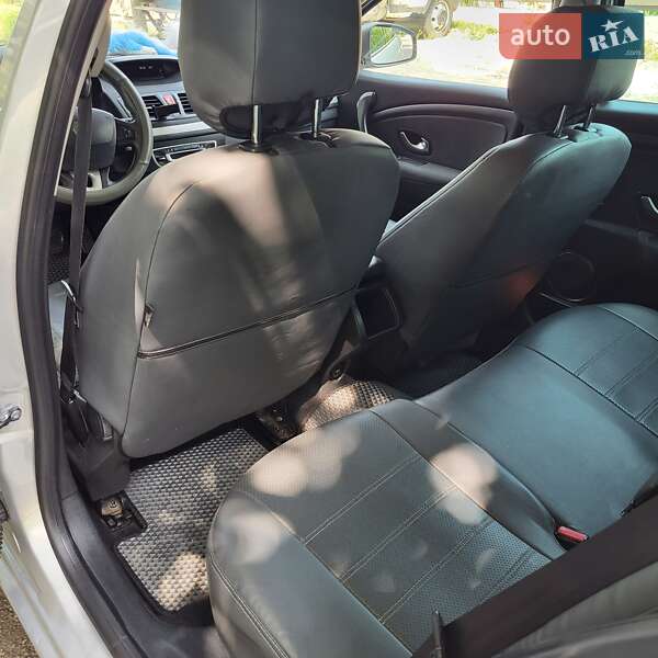 Универсал Renault Megane 2010 в Харькове фото 7 Универсал Renault Megane 2010 в Харькове