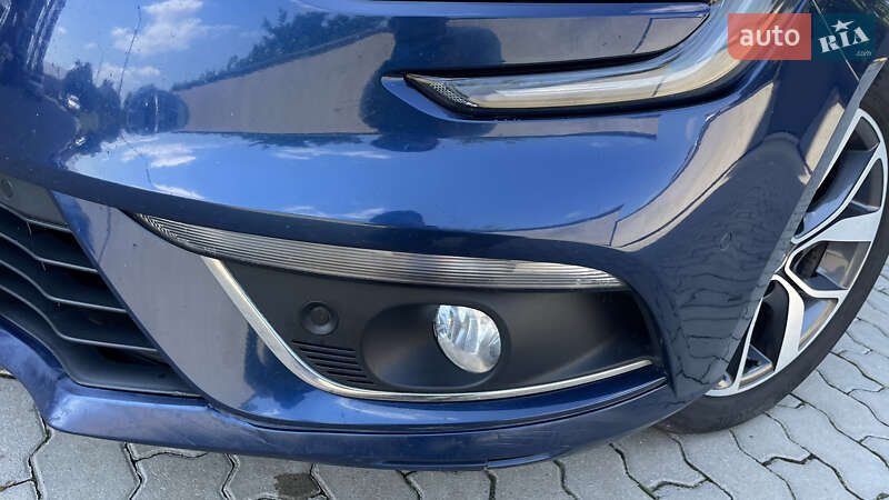 Універсал Renault Megane 2017 в Жовкві фото 32 Універсал Renault Megane 2017 в Жовкві