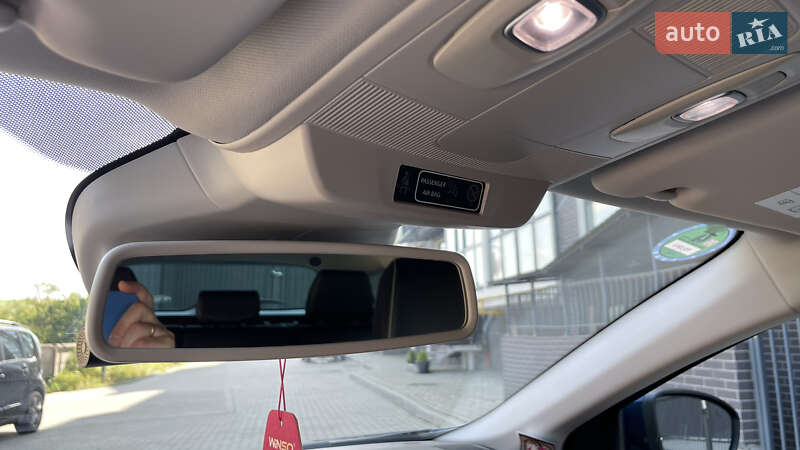 Універсал Renault Megane 2017 в Жовкві фото 48 Універсал Renault Megane 2017 в Жовкві