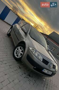 Хэтчбек Renault Megane 2004 в 
