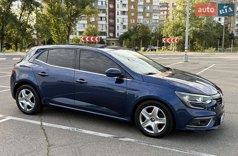 Хэтчбек Renault Megane 2016 в Киеве
