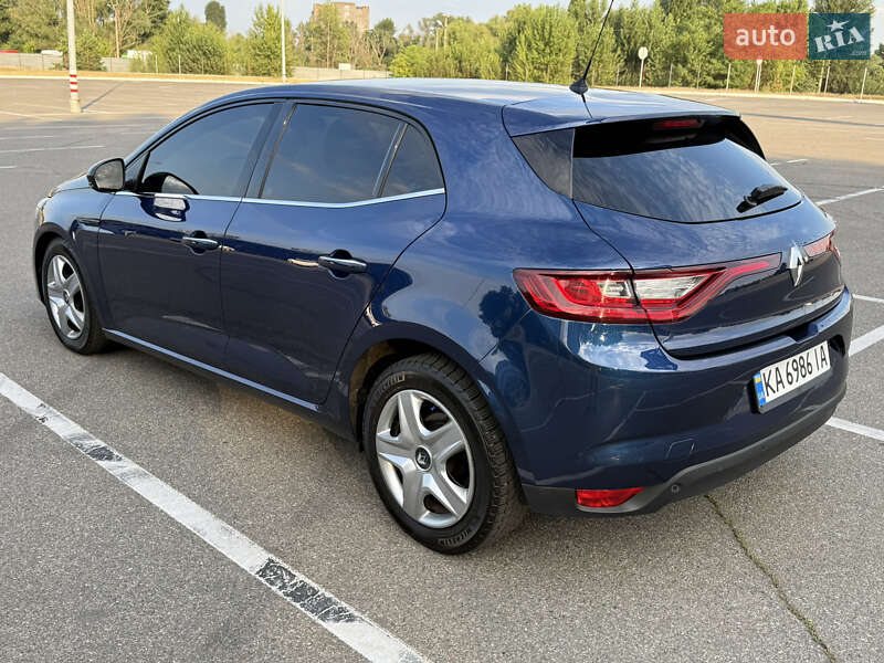 Хэтчбек Renault Megane 2016 в Киеве