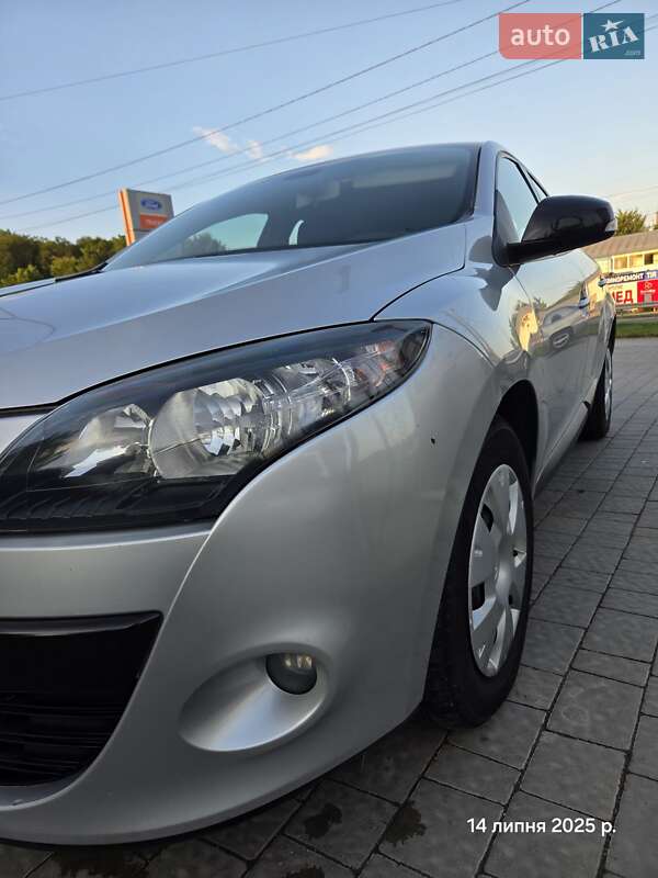 Хэтчбек Renault Megane 2011 в Тернополе