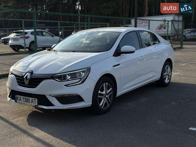 Седан Renault Megane 2020 в 