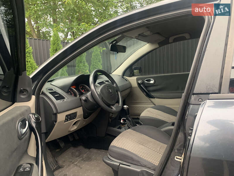 Седан Renault Megane 2004 в Звягеле