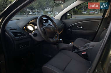 Универсал Renault Megane 2010 в 