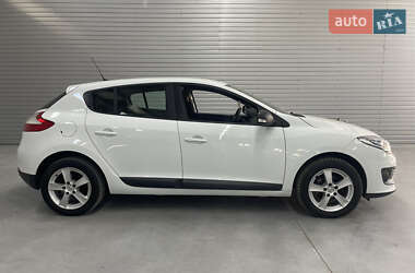 Хэтчбек Renault Megane 2014 в 