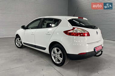 Хэтчбек Renault Megane 2014 в 