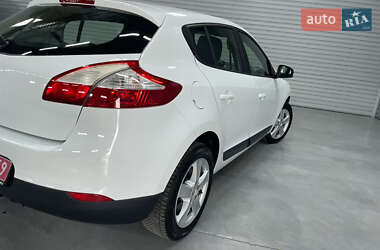 Хэтчбек Renault Megane 2014 в 