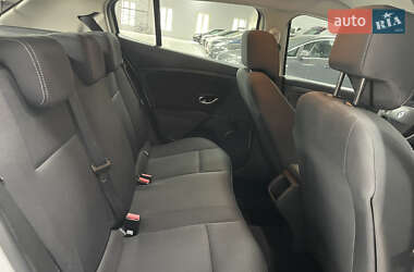 Хэтчбек Renault Megane 2014 в 