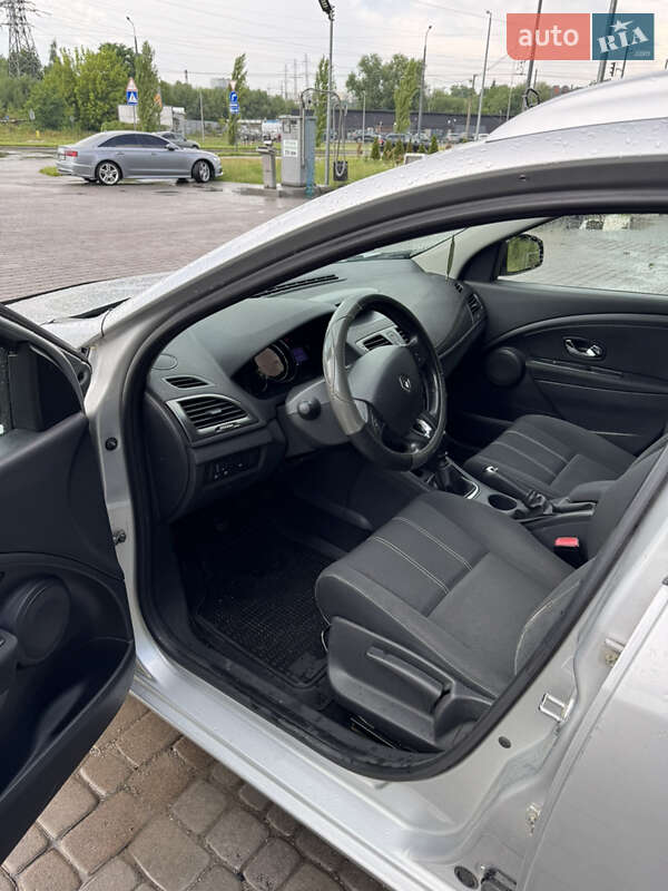 Универсал Renault Megane 2015 в Львове фото 15 Универсал Renault Megane 2015 в Львове