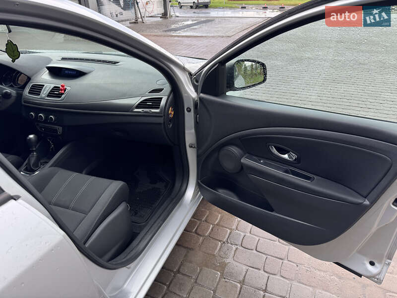 Универсал Renault Megane 2015 в Львове фото 23 Универсал Renault Megane 2015 в Львове