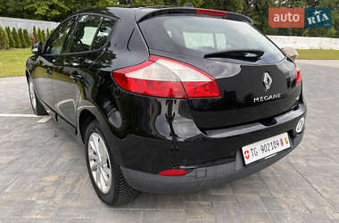 Хетчбек Renault Megane 2012 в 