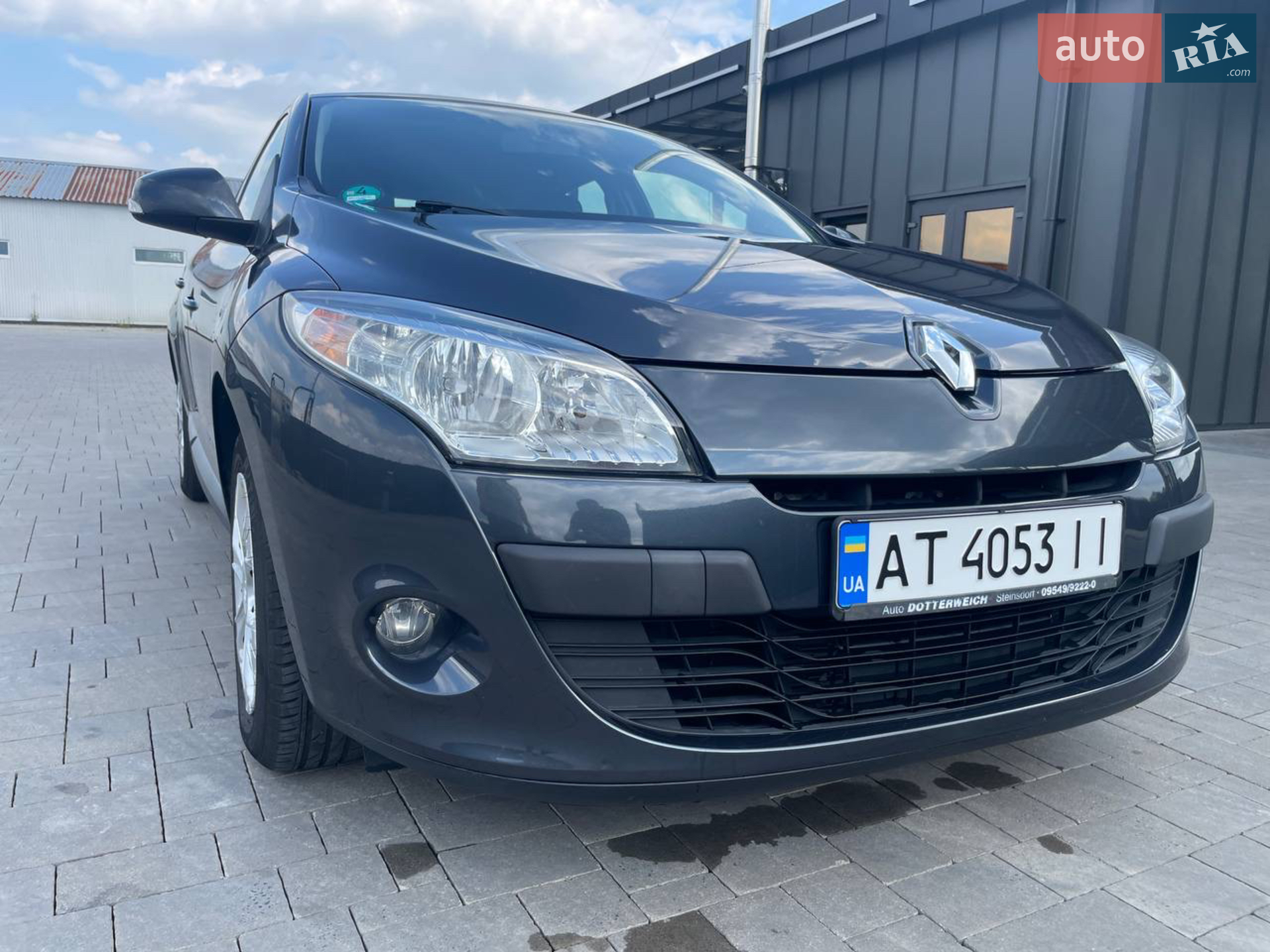 2010 Renault Megane - мініатюра 11