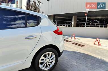 Хетчбек Renault Megane 2013 в 