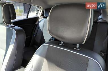 Хетчбек Renault Megane 2013 в 