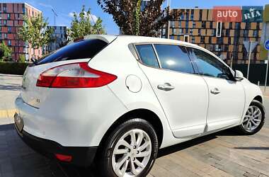 Хетчбек Renault Megane 2013 в 