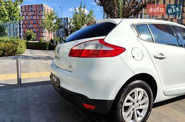 Хетчбек Renault Megane 2013 в 