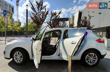 Хетчбек Renault Megane 2013 в 